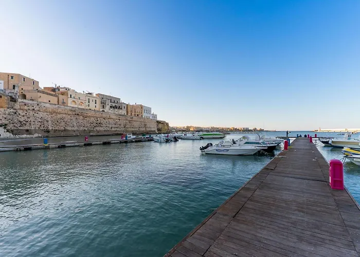 Federica Sul Lungomare * أوترانتو